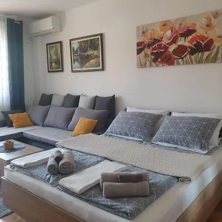 アパート Despot *