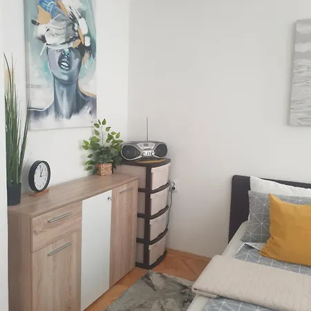 アパート Despot Ni